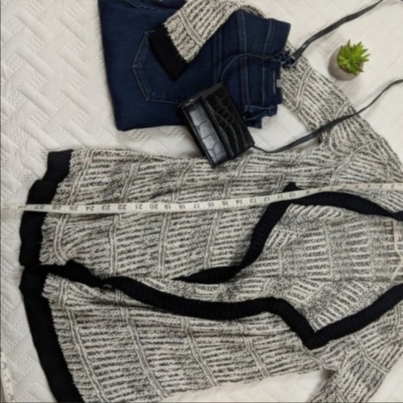 Lou and Grey  cardigan - Picture 5 of 5